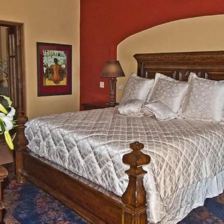 Escape To An Ocean Front Five Star Paradise : A 10 minute walk into Loreto