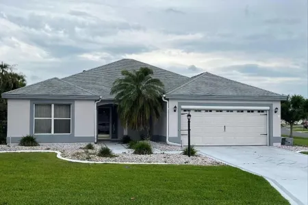 Discover the Villages! Pet Friendly with Golf Cart in Prime Location &  Shopping