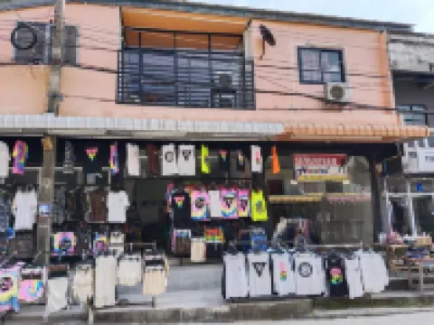 Seventeen Hostel