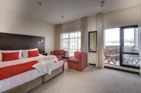 Ava Lodge - balcony