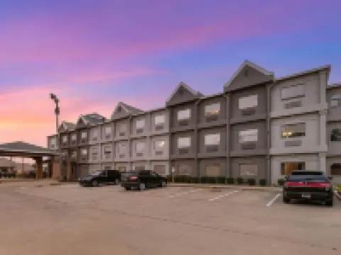 Country Inn & Suites by Radisson, The Woodlands Hotels in Shenandoah