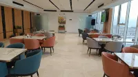 Mora hotel, Al Khobar Отели в г. Эль-Хубар