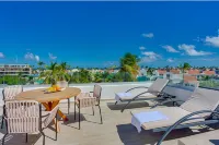 Royal Penthouse Ste/Private Picuzzi/3BR, 5 min from the beach