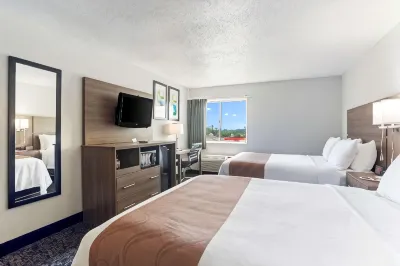 Quality Inn & Suites Hotels in der Nähe von Holiday World & Splashin' Safari