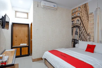 RedDoorz Syariah Near Universitas Negeri Gorontalo 2 Hotels in 