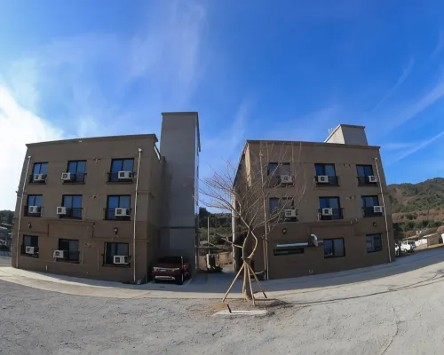 Gangjin Eden Hostel Hotels in Gangjin-gun