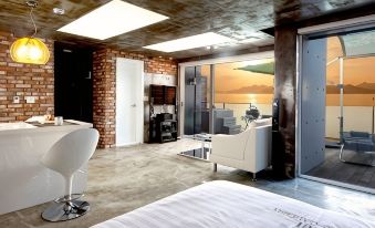 Namhae Inngallery Pension