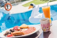 Yiannis Manos Hotel Resort - sarapan