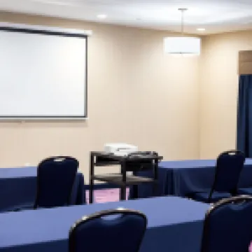 Hampton Inn & Suites Warrington Horsham