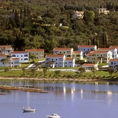 Govino Bay Hotels near Kapodistrias Museum