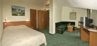 Dionis Hotel