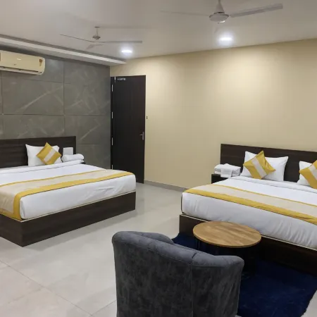 Hotel Padmawati Grand