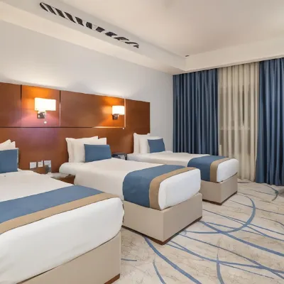 Jiwar Almasi Hotel Отели рядом с достопримечательностью «Банкетный зал Crystal в Джидде»