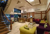 Hotel Shreemaya Hotels in Indore