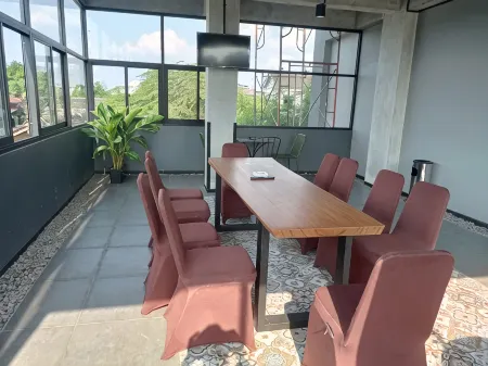 Inn Home Solo Baru Отели в г. Grogol