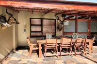 Big "5" Guesthouse - Guest houses