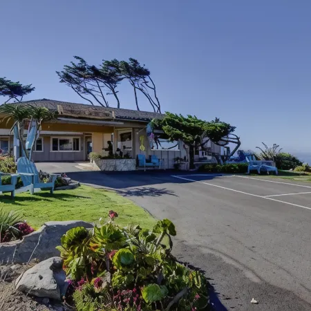 Cambria Shores Inn
