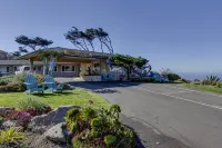 Cambria Shores Inn - Balcony