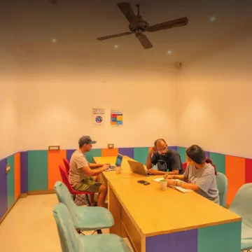 Gostops Rishikesh, Lakshman Jhula