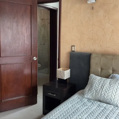 Ixtapa Family Vacation condo - 3 mins drive to hotels zone and beaches!