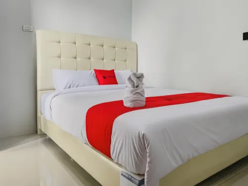 RedDoorz Syariah near Universitas Syiah Kuala Aceh Hotel di Jeulingke