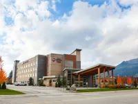 Best Western Plus Revelstoke Hotels near Revelstoke Community & Aquatic Centre