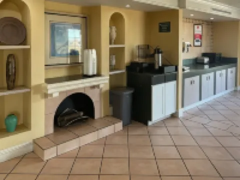 Econo Lodge Kalamazoo Near Wings Stadium Hotels in Kalamazoo