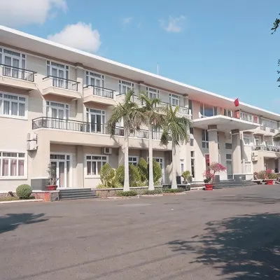 Bason Long Hai Hotel Hotels near Minh Dam Base