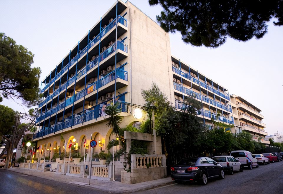 hotel overview picture