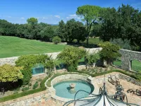 Château les Crostes Hotels in Lorgues