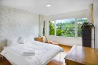 Syllo 2 | 4BR Bright Dago Pakar Resort Villa w/ View & BBQ