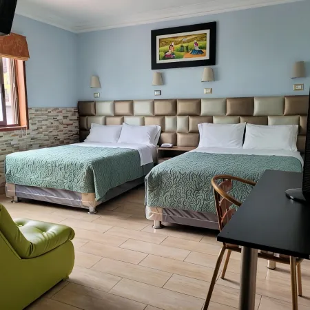 Hotel Tinkus Inn