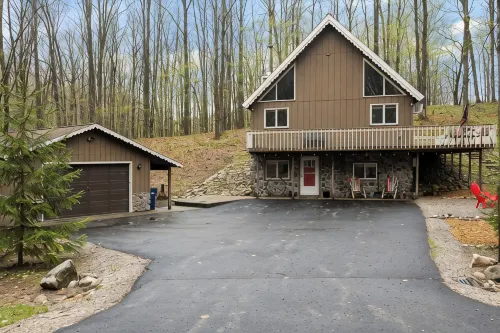 Free Night Stay w/2 Night BookingShanty Creek Escape l Ski l Hot Tub l Pool