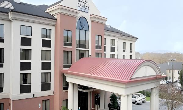 Holiday Inn Express & Suites Greenville-Downtown by IHG