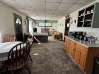 Charming 2-bedroom house in Tiona with sunset views and everything you need.
