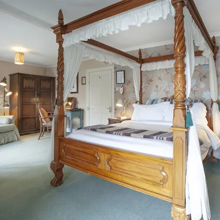 Lifton Hall Hotel