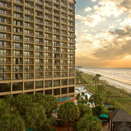 Beach Cove Resort Отели рядом с достопримечательностью «Поле для гольфа Barefoot Landing»