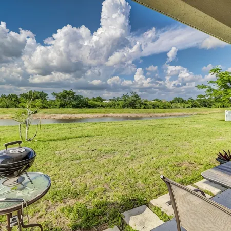 Peaceful 2BR Home w/ Modern Comforts in Riverview