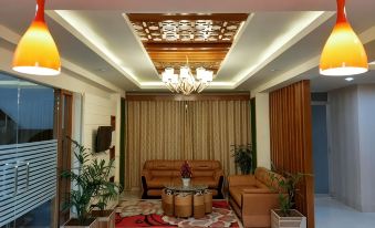 Hotel Grand Circle Inn