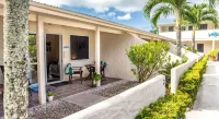 Coral Sands Apartments