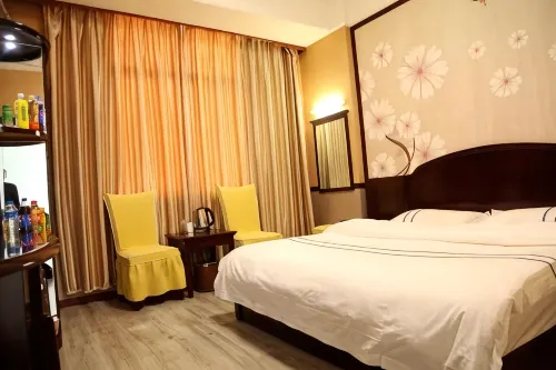 Xiangyun Zhibo Hotel - Inns
