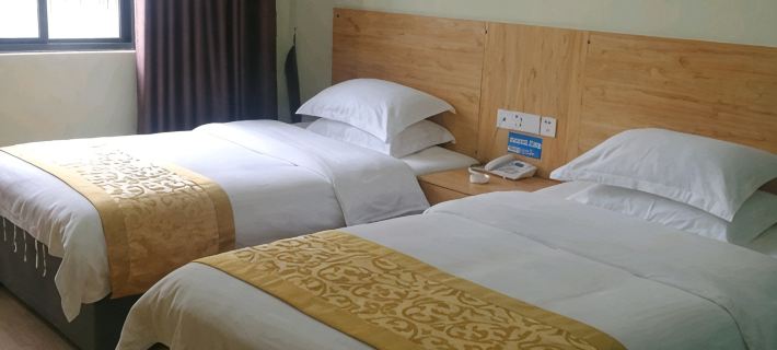 Zhi Guo Hotel Hotels in Pengze
