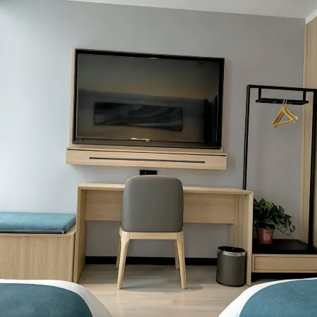 Linyi Lanhu Xiu Hotel (Huanglong Wetland Park Branch)