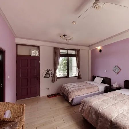 May l Dulan View Bed and Breakfast Отели рядом с достопримечательностью «Зеленый туннель в Вулинь»