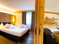 Artnatur Dolomites Hotel & Spa Hotels in Siusi