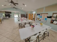 Cozy mobile home in charming Crystal River with WiFi and AC - Gym