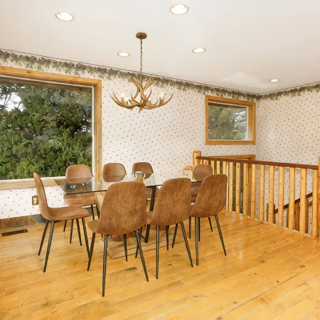 Mountain Home w/ Views & Game Room, Slopes 20 min Отели в г. Саммит Парк