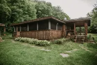 Paradise Mountain Getaway! Hot Tub to Relax after Hiking, Fishing, & Fun Here! - Alppimaja