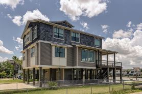 Beautiful spacious 4 bedroom house on the lake. Gorgeous pool and amazing views!