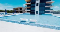 Upscale 2 bedroom beach front Villa - Villas